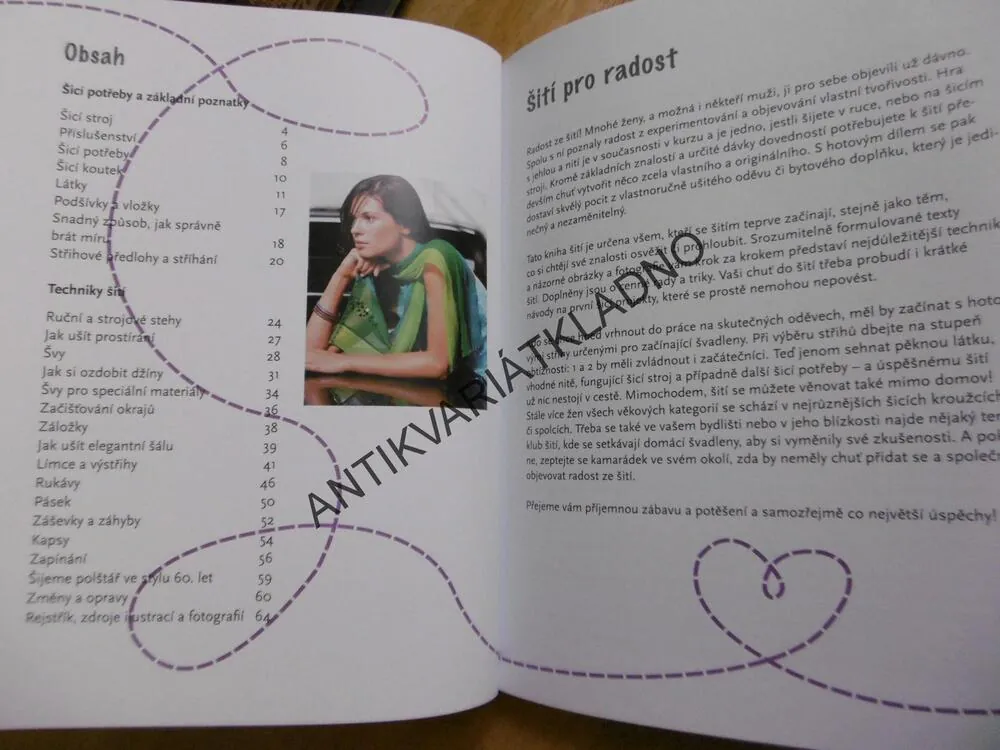 ZÁKLADNÍ POSTUPY A TECHNIKY, KNIHA ŠITÍ KROK ZA KROKEM