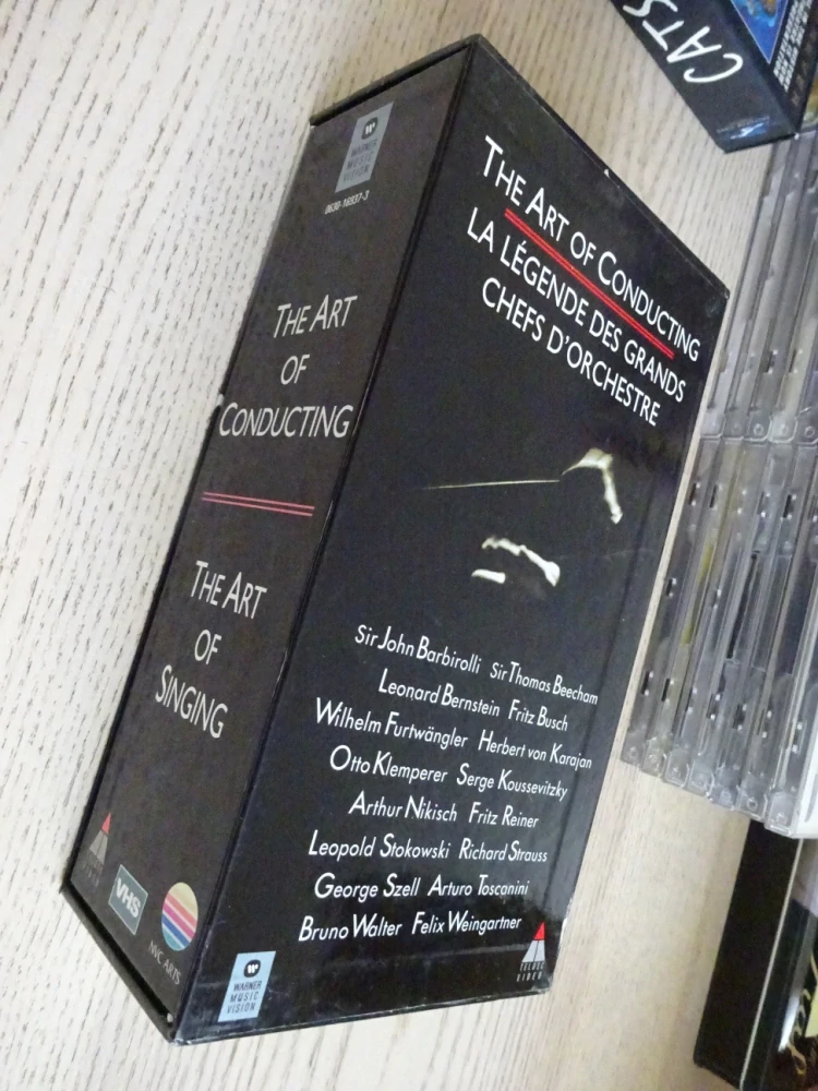 THE ART OF SINGING: GOLDEN VOICES OF THE CENTURY, VHS HUDBA