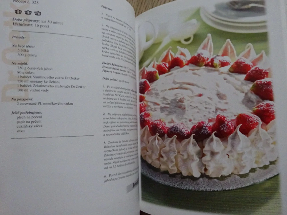 PEČEME S LÁSKOU 7, DR. OETKER, SLAVNOSTNÍ, NEPEČENÉ A BLESKOVÉ DORTY, **an