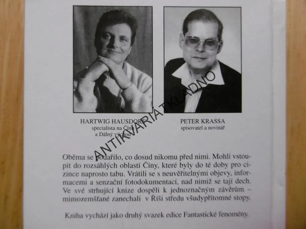 SATELITY BOHŮ, HARTWIG HAUSDORF, KRASSA