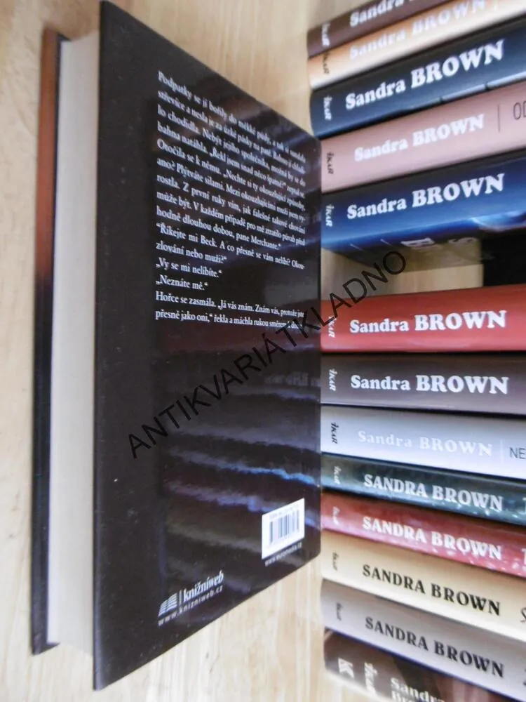 BÍLÝ ŽÁR, SANDRA BROWN, **an