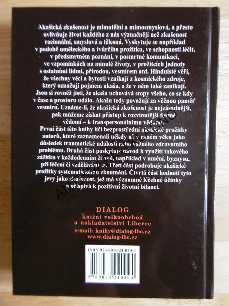 ZKUŠENOSTI S AKAŠOU, ERVIN LASZLO