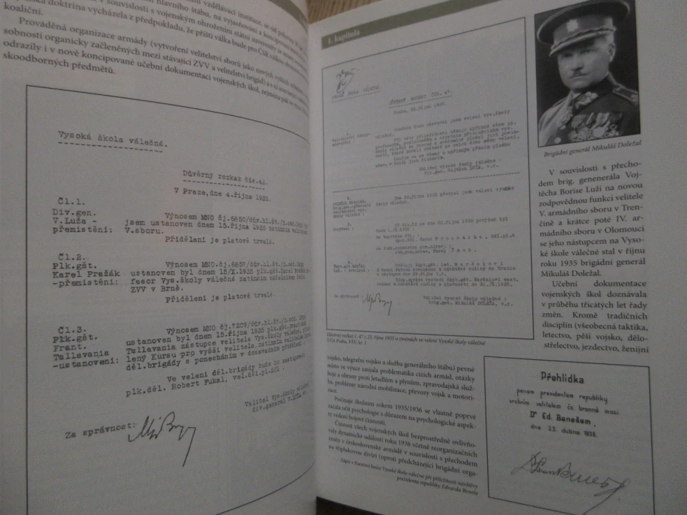 VOJENSKÁ AKADEMIE V BRNĚ, VÁCLAV VONDRÁŠEK, SYLVESTR CHRASTIL, MARTIN MARKEL, **an