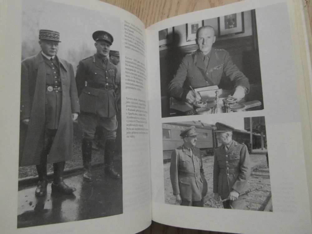 CHURCHILLOVI GENERÁLOVÉ, JOHN KEEGAN, **an