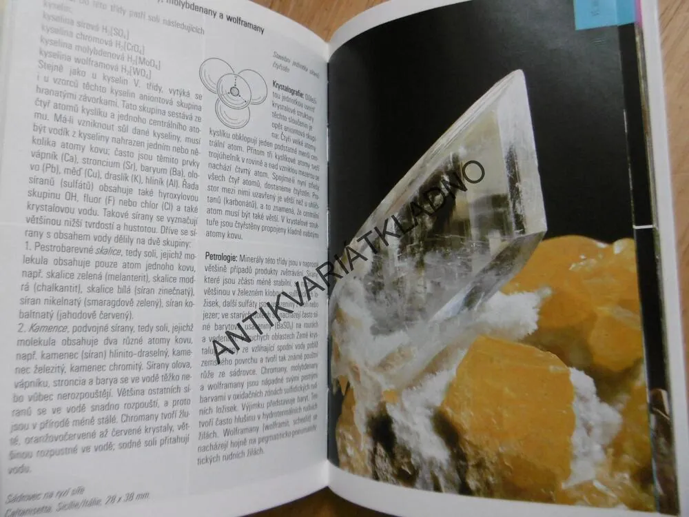 MINERÁLY, PRŮVODCE PŘÍRODOU, 