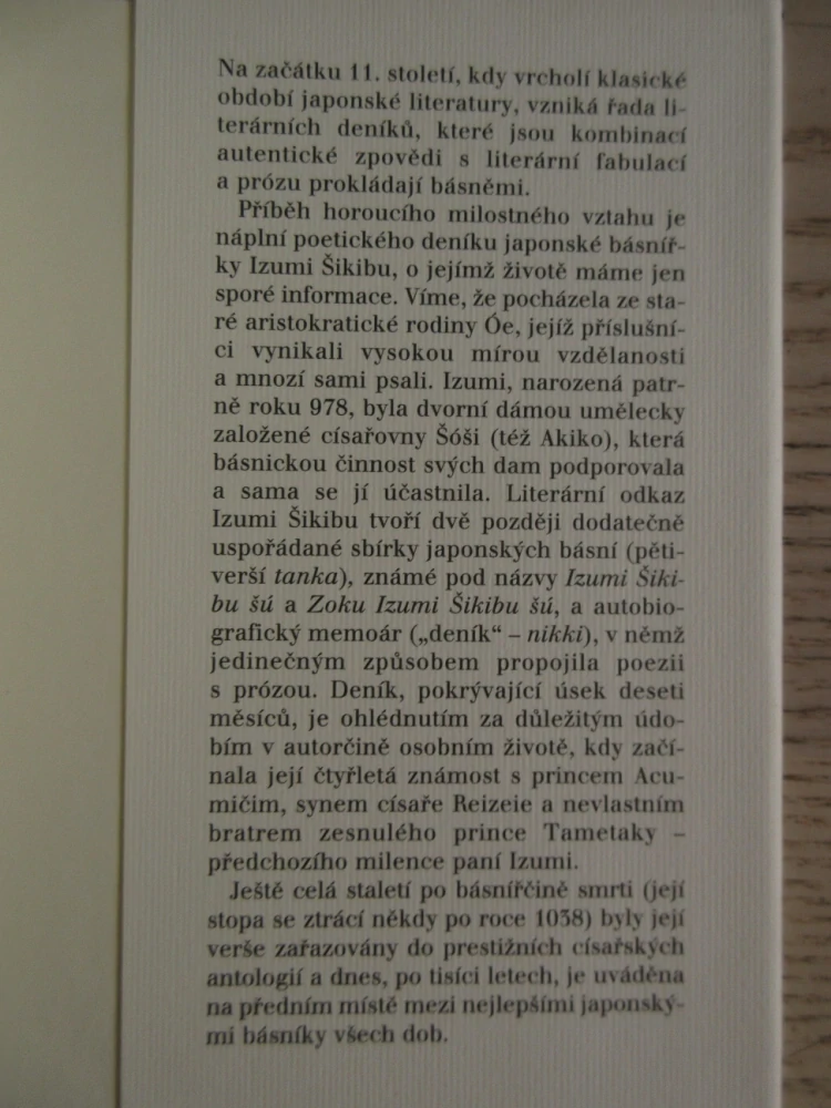 ZÁVOJE MLHY, IZUMI ŠIKIBU, **an