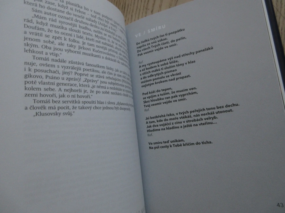 TOMÁŠ KLUS, PETR A DANA ČERMÁKOVI, **an