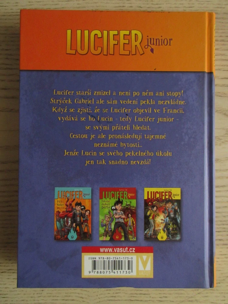 LUCIFER JUNIOR: ZAPEKLITÉ PÁTRÁNÍ, JOCHEN TILL, **an