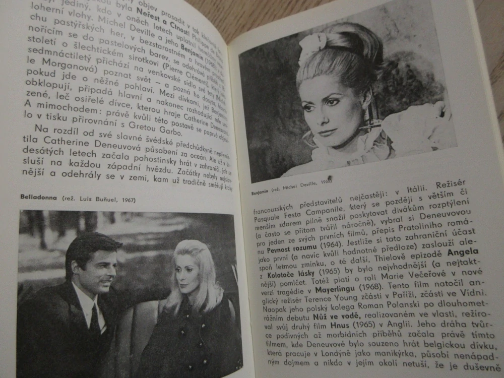 DENEUVOVÁ CATHERINE, FILMOVÝ SEŠIT, **an