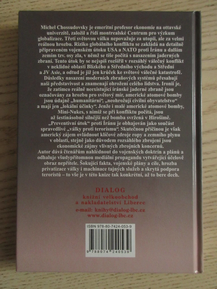 DOBYTÍ SVĚTA, SCÉNÁŘ TŘETÍ SVĚTOVÉ VÁLKY, MICHEL CHOSSUDOVSKY, **an