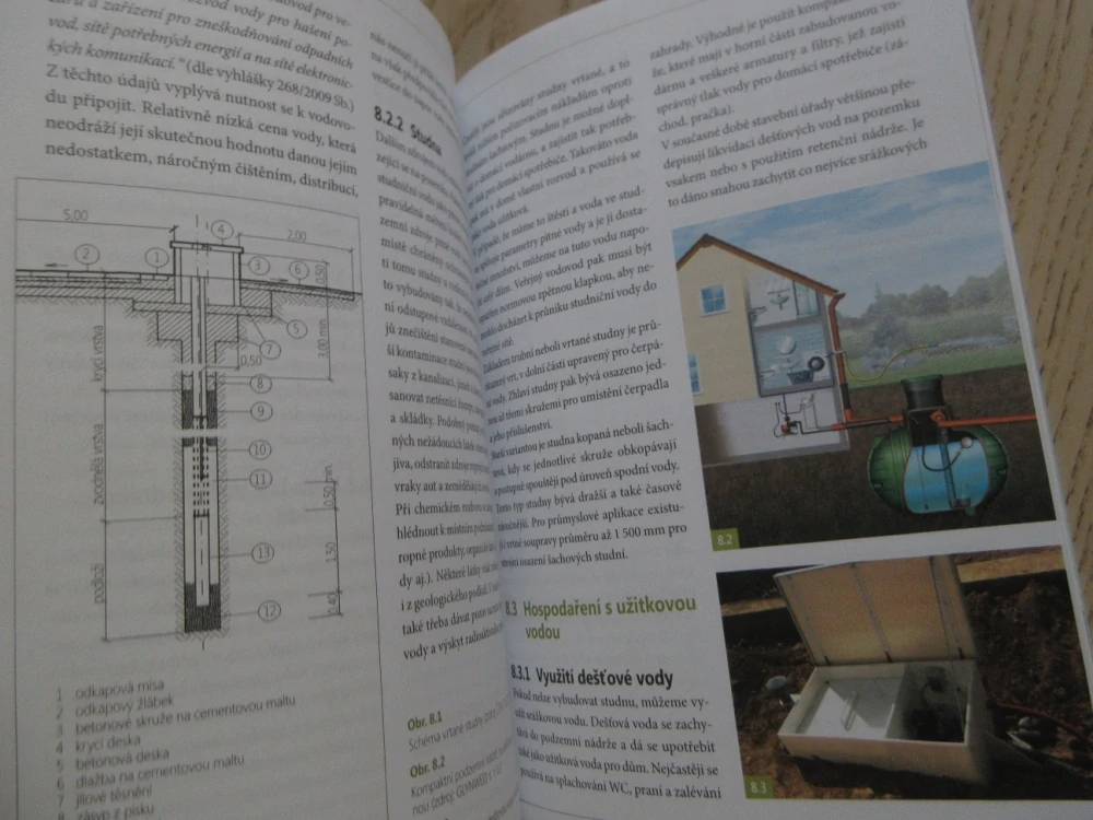 PASIVNÍ DOMY Z PŘÍRODNÍCH MATERIÁLŮ, MOJMÍR HUDEC, BLANKA JOHANISOVÁ, TOMÁŠ MANSBART, **an