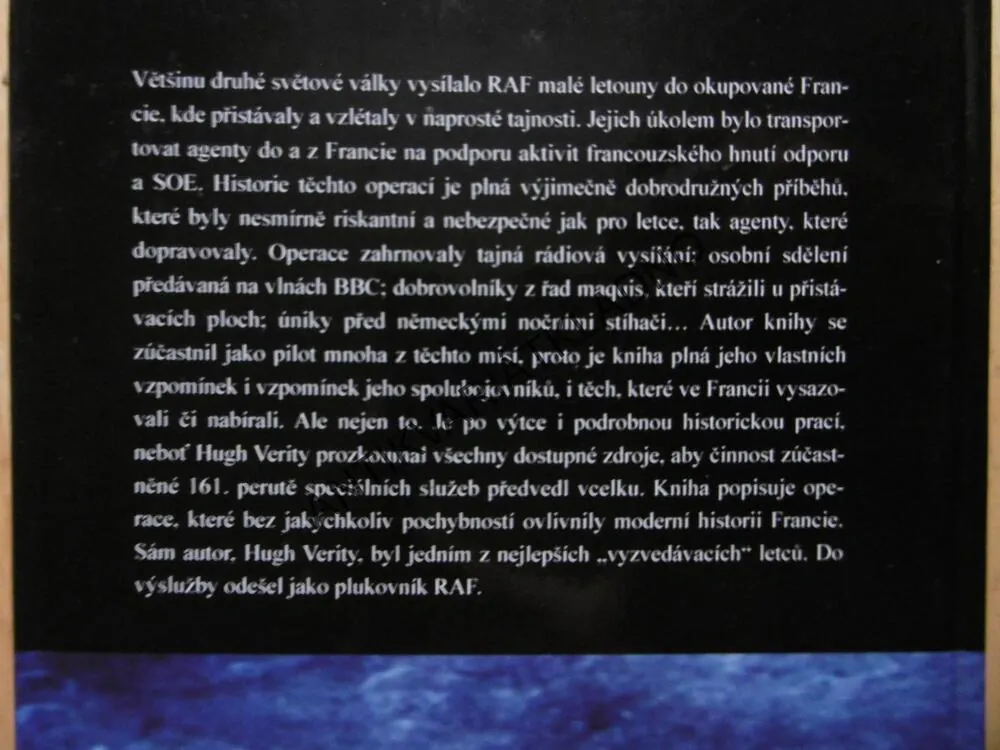 PŘISTÁVALI JSME ZA MĚSÍČNÍHO SVĚTLA, 1940-1944,RAF, FRANCIE HUGH VERITY