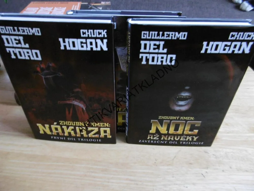 ZHOUBNÝ KMEN, 1-3, DEL TORO, CHUCK HOGAN