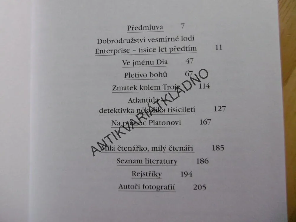 VE JMÉNU DIA, ERICH VON DÄNIKEN, **an