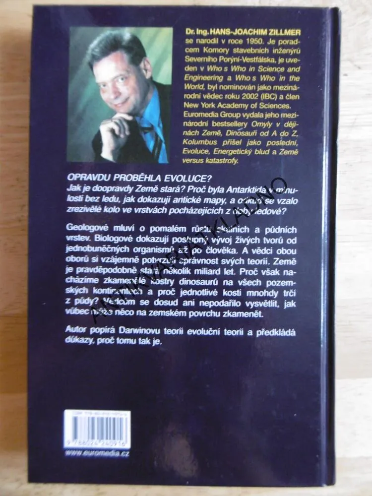 DARWINŮV OMYL, HANS-JOACHIM ZILLMER, ARCHEOLOGICKÉ VYKOPÁVKY