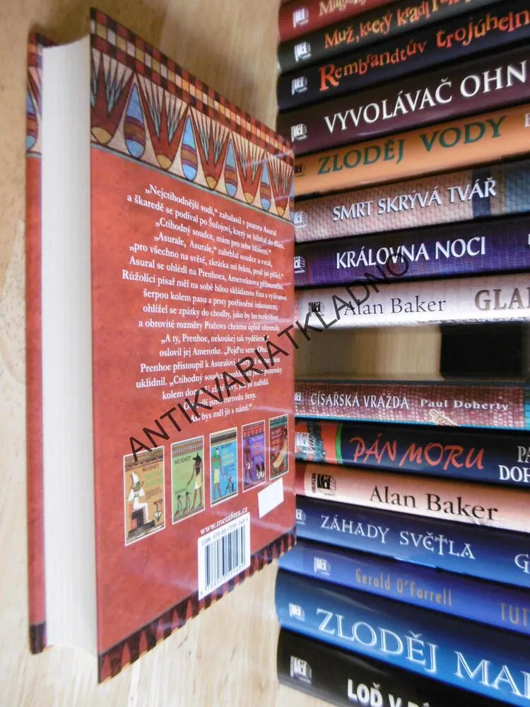 TRAVIČ Z PTAHOVA CHRÁMU, PAUL DOHERTY,