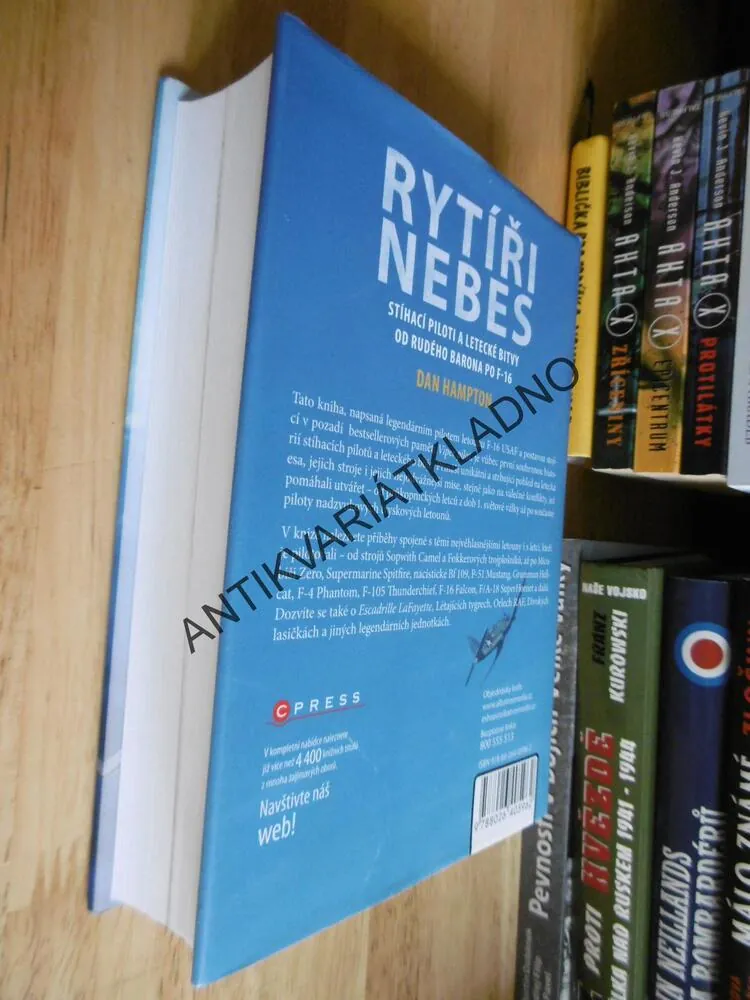 RYTÍŘI NEBES, DAN HAMPTON, STÍHACÍ PILOTI