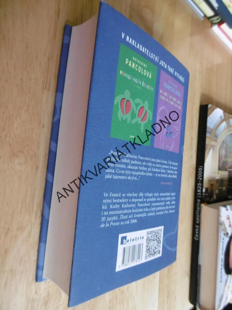 ŽLUTÉ OČI KROKODÝLŮ, KATHERINE PANCOLOVÁ, **an