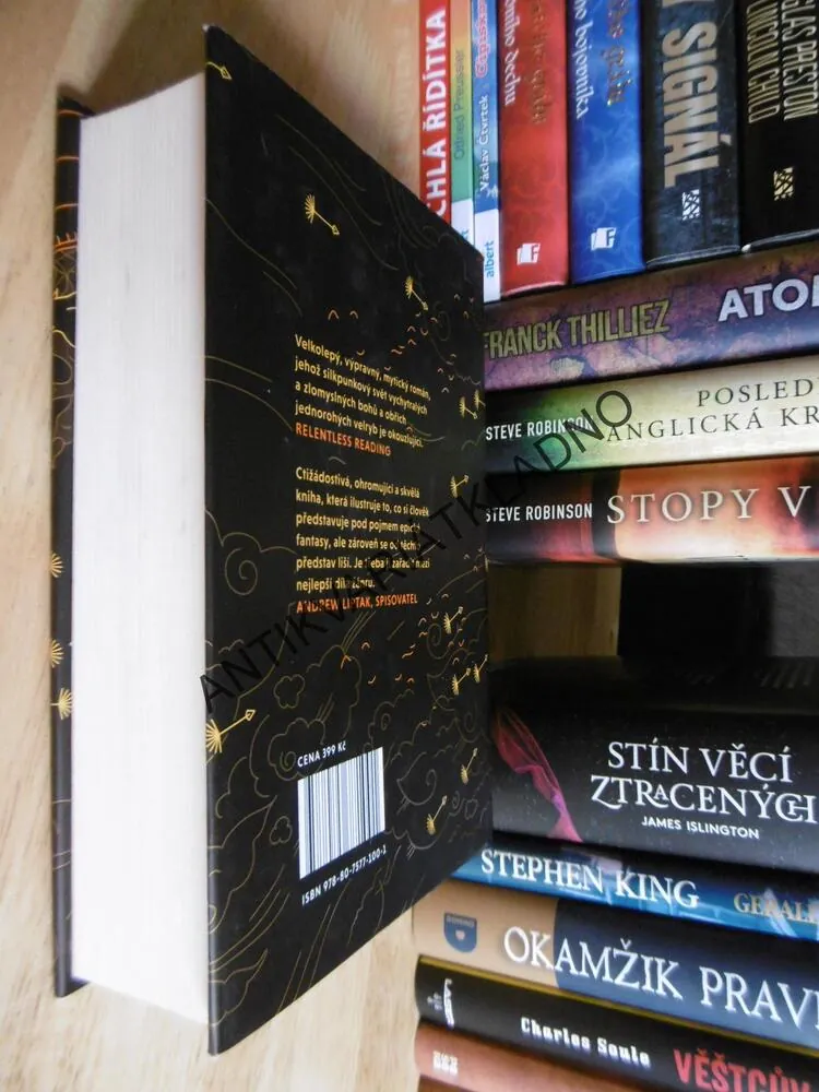 CTNOSTI KRÁLŮ, KEN LIU, DYNASTIE PAMPELIŠEK 1.,