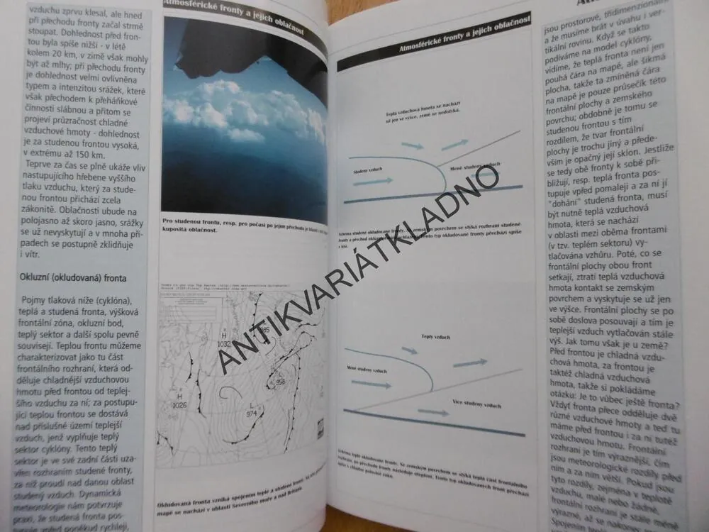 ILUSTROVANÝ ATLAS OBLAKŮ, PETR DVOŘÁK, **an