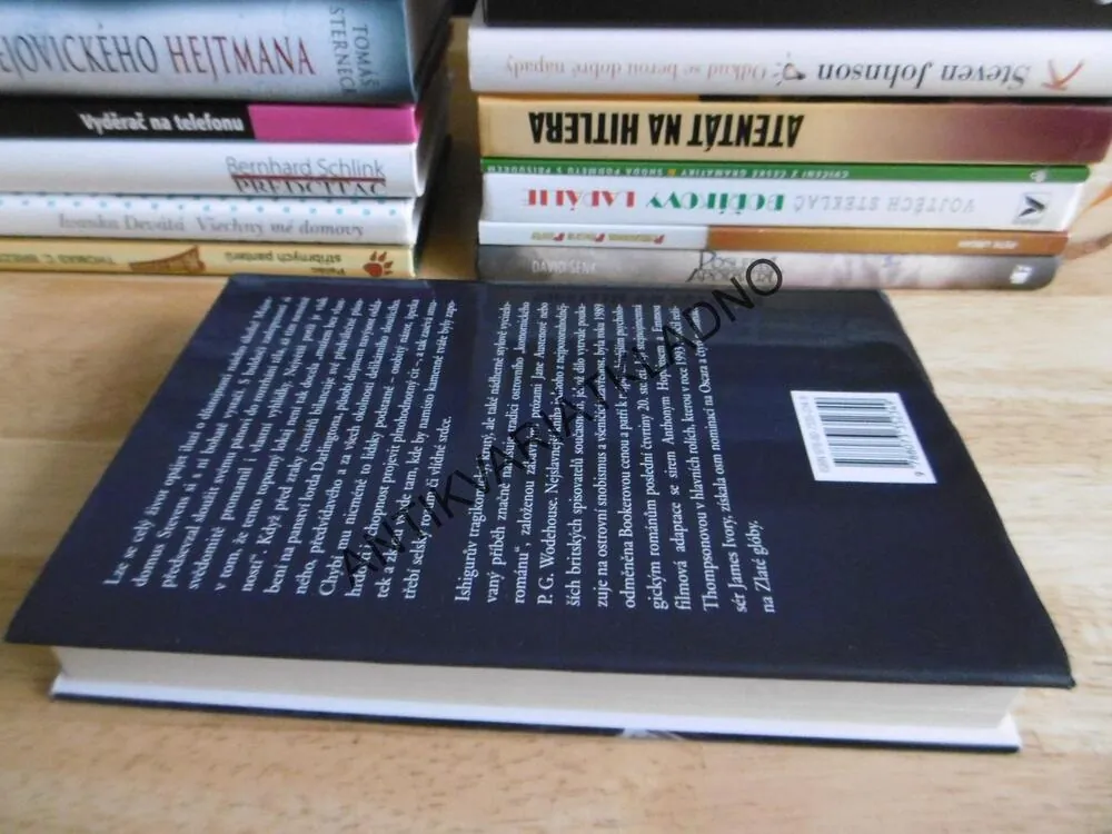 SOUMRAK DNE, KAZUO ISHIGURO, **an
