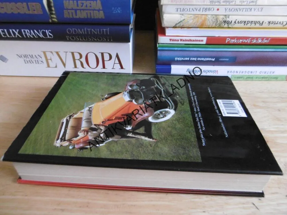 ZÁPLAVA, CLIVE CUSSLER, **an