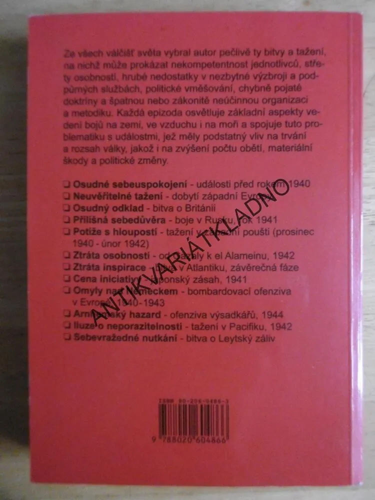 VOJENSKÉ OMYLY DRUHÉ SVĚTOVÉ VÁLKY, KENNETH MACKSEY