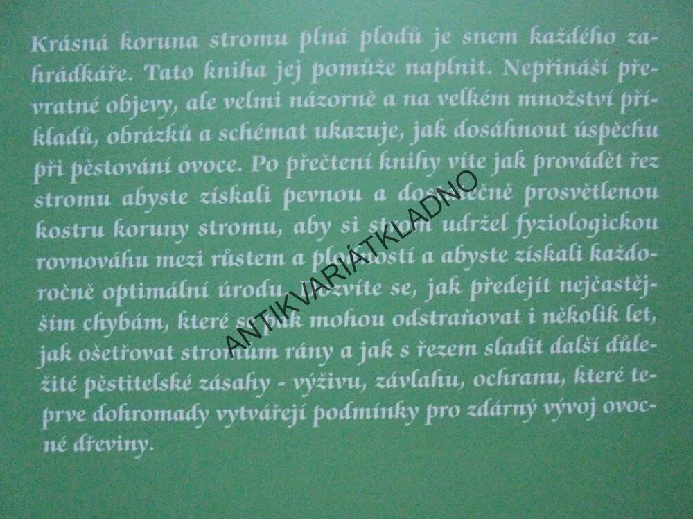 ŘEZ OVOCNÝCH STROMŮ A KEŘŮ, ZAHRADA, STROMY,KADLEC, **an