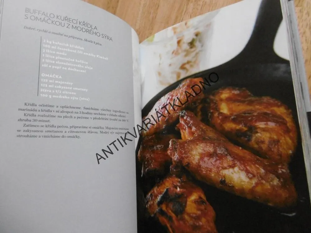 SVĚT NA PÁNVI ANEB CESTA K ŠÉFKUCHAŘSKÉ ČEPICI, ROMA DOLEJŠ, **an