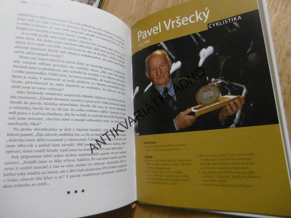 PAN TRENÉR, PŘÍBĚHY NEJLEPŠÍCH TRENÉRŮ ČESKÉHO SPORTU, JIŘÍ NYKODÝM, HOKEJ, FOTBAL, TENIS AJ.