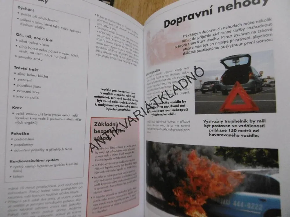 RODINNÁ ENCYKLOPEDIE ZDRAVÍ, PRVNÍ POMOC, **an
