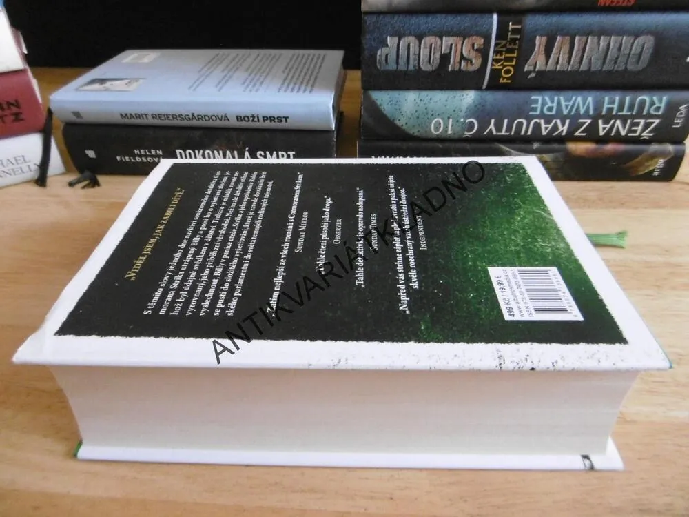 SMRTÍCÍ BÍLÁ, ROBERT GALBRAITH (J.K. ROWLINGOVÁ), **an