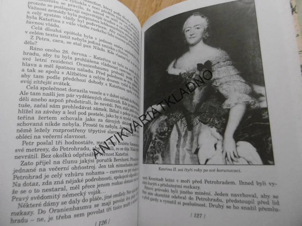 MUŽI VE STÍNU, THEA LEITNEROVÁ, **an