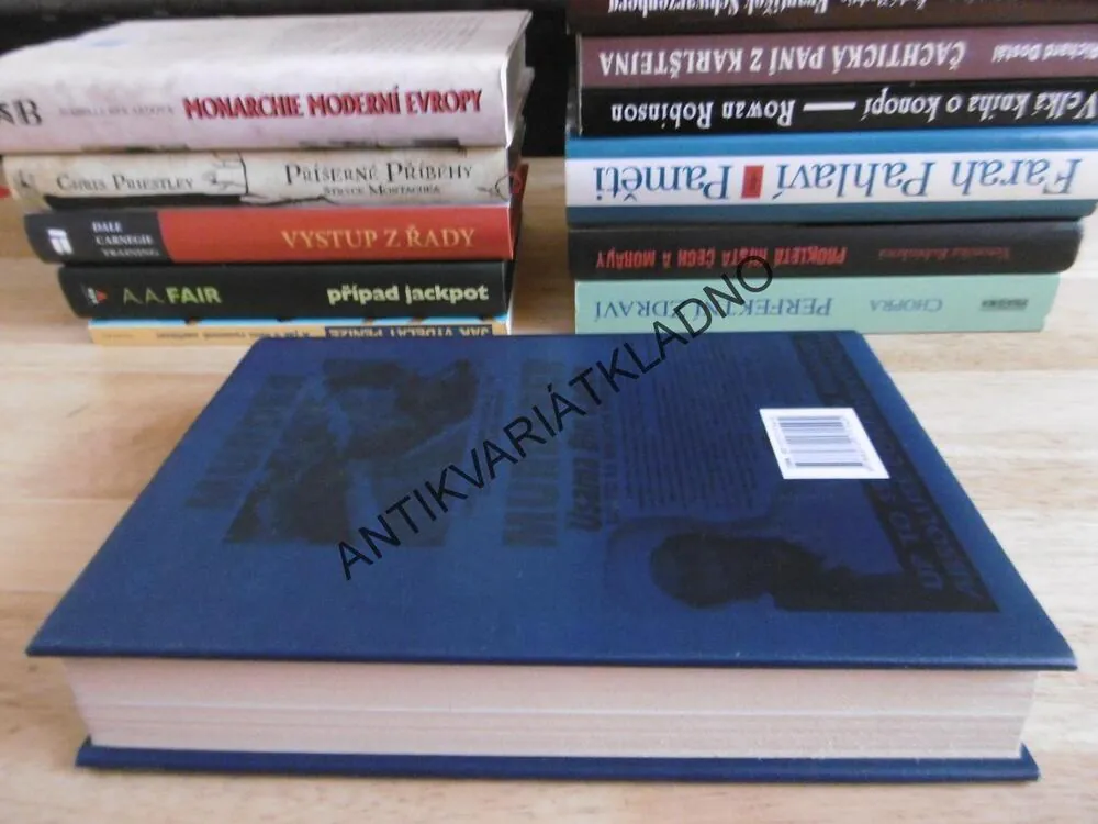 VE JMÉNU USÁMY BIN LÁDINA, ROLAND JACQUARD, **an