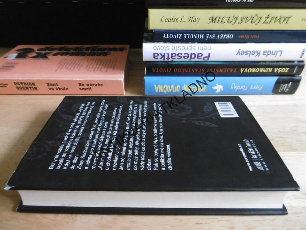 ŠKOLA NOCI 1., OZNAČENÁ, P.C. CASTOVÁ, KRISTIN CASTOVÁ, **an