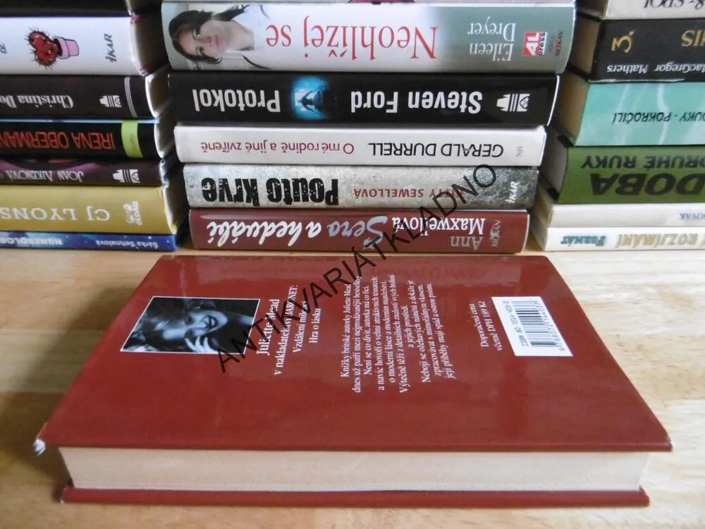 HRA O LÁSKU, JULIETTE MEAD, **an