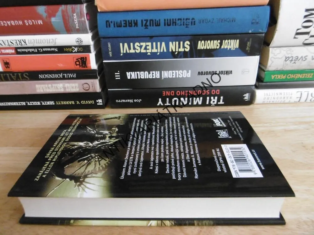 VETŘELEC, ODPLATA, JAMES A. MOORE, ALIEN, **an