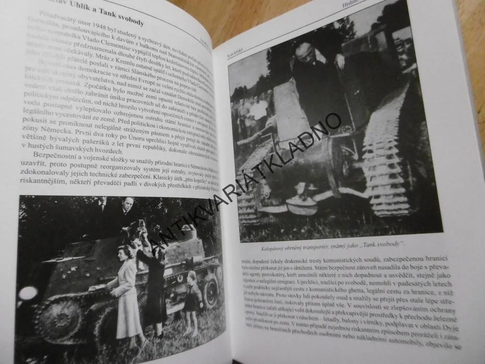 HRDINOVÉ ŽELEZNÉ OPONY, IVO PEJČOCH, **an