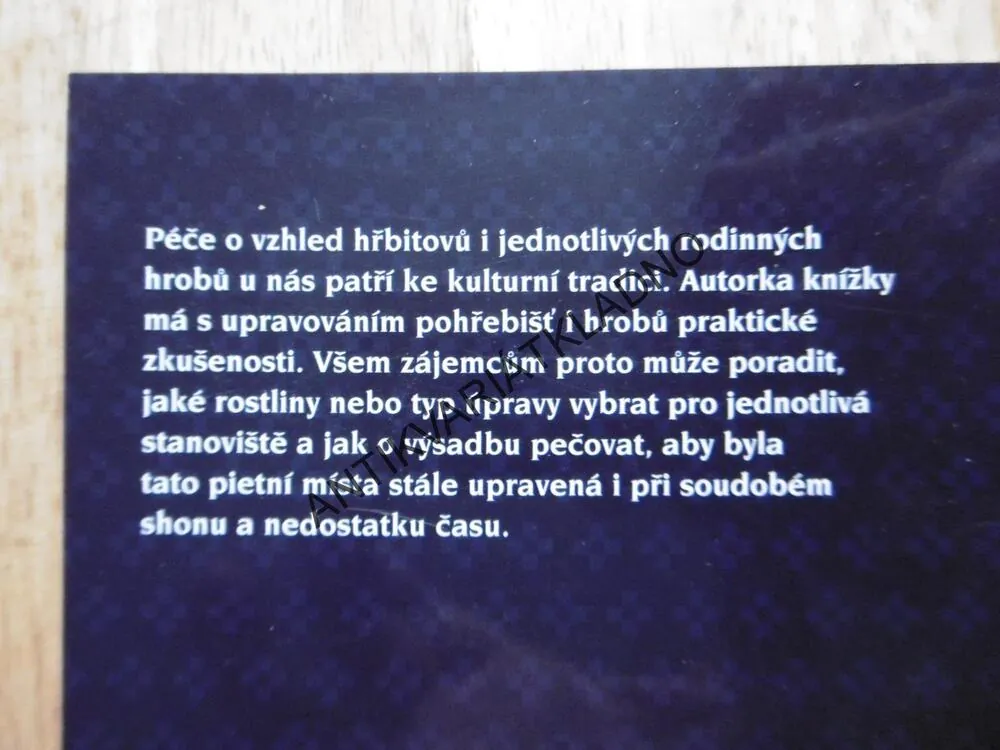 UPRAVUJEME HROBY, MIROSLAVA JANDOVSKÁ, **an
