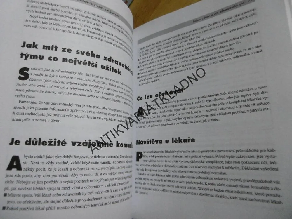 AMERICKÁ DIABETICKÁ ASOCIACE, KOMPLETNÍ PRŮVODCE KAŽDODENNÍM ŽIVOTEM S CUKROVKOU, **an