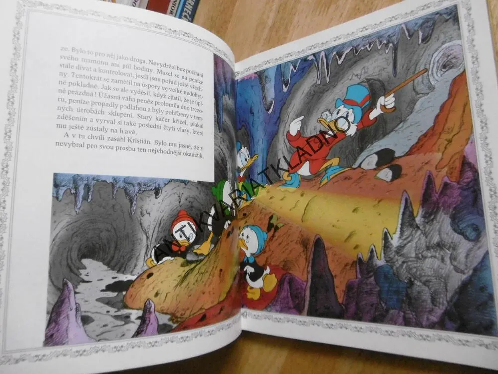 VESELÉ VÁNOCE, WALT DISNEY, **an