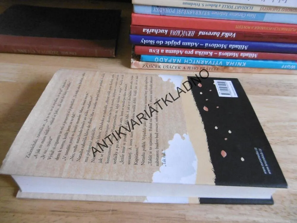 KRASOJEZDKYNĚ, JOJO MOYESOVÁ, EDICE SVĚTOVÝ BESTSELLER, **an