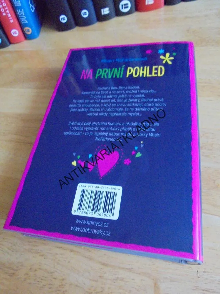NA PRVNÍ POHLED, MHAIRI MCFFARLANEOVÁ