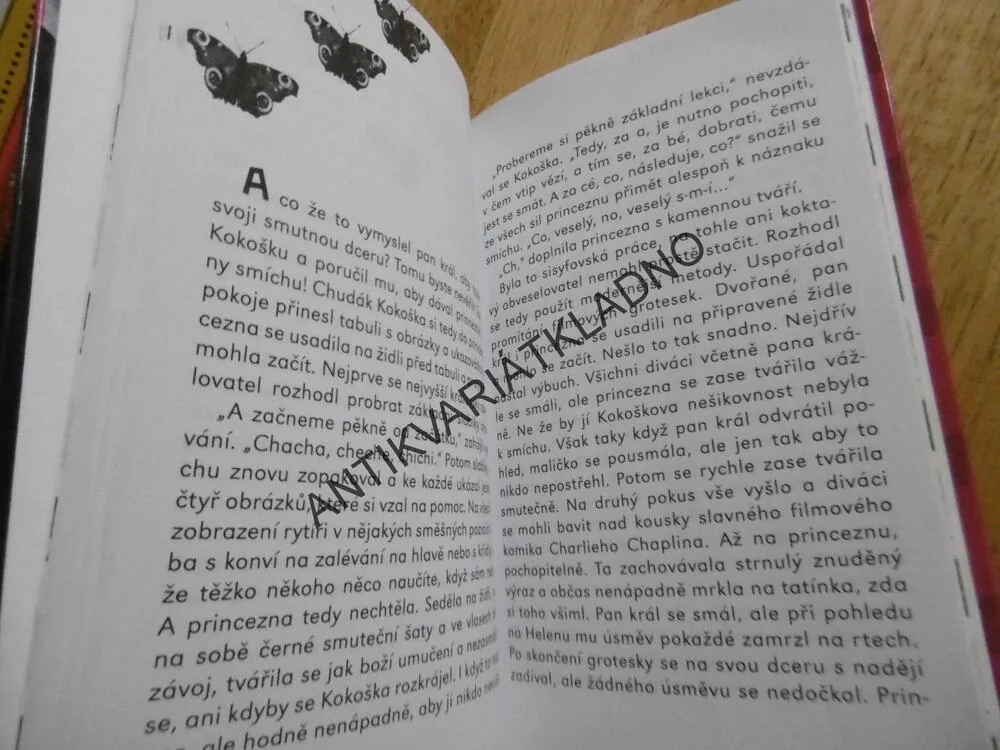 ŠÍLENĚ SMUTNÁ PRINCEZNA, **an