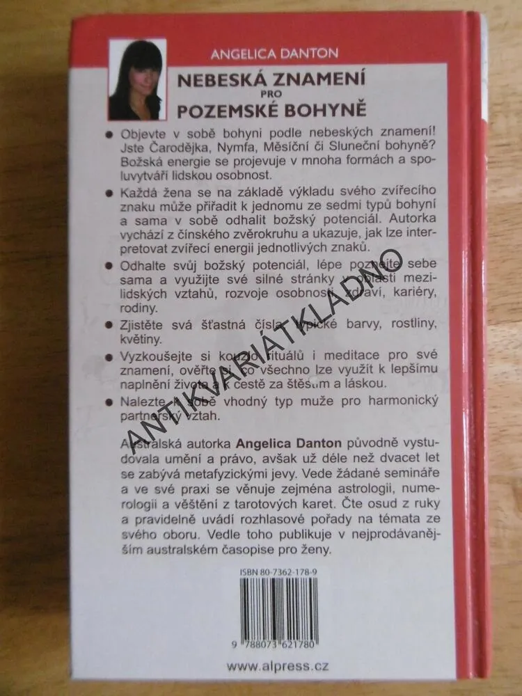 NEBESKÁ ZNAMENÍ PRO POZEMSKÉ BOHYNĚ, ANGELICA DANTON, **an