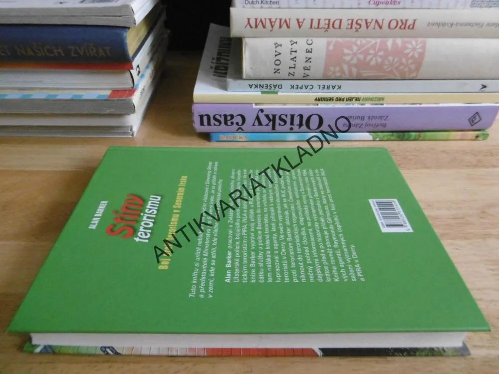 STÍNY TERORISMU, ALAN BARKER, **an