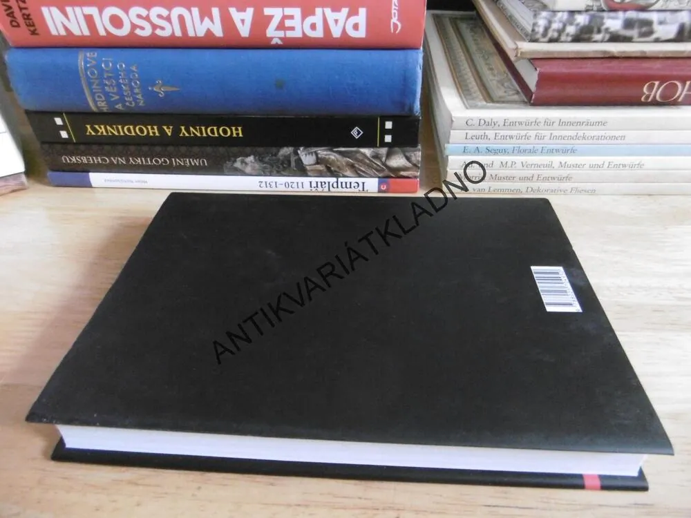 MEDVĚD, DĚJINY PADLÉHO KRÁLE, MICHEL PASTOUREAU, **an