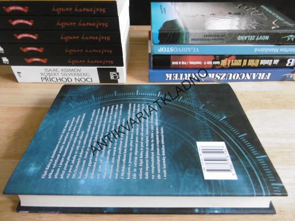 OCELOVÉ JESKYNĚ, ISAAC ASIMOV, **an