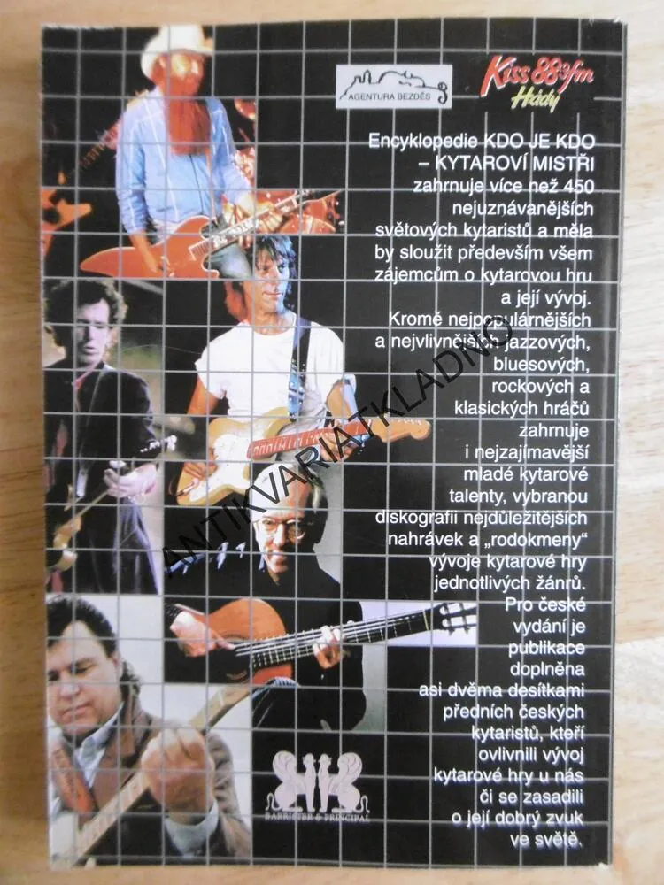 KDO JE KDO KYTAROVÍ MISTŘI, CLIFF DOUSE,