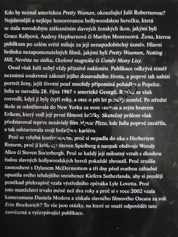 JULIA ROBERTSOVÁ, MILÁČEK AMERIKY, JAMES SPADA, **an
